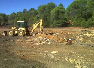 Trabajos para solventar la avería en Riotinto.