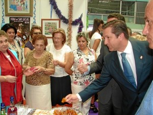 El alcalde de Gibraleon en la Feria de San Lucas 2012.