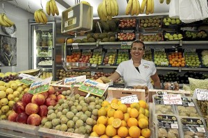 Fali Quintero incita a sus compañeros a que abran los jueves por la tarde. / Foto: José Carlos Palma