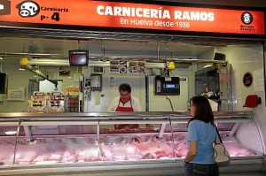 Ramos, en su puesto del mercado del Carmen.