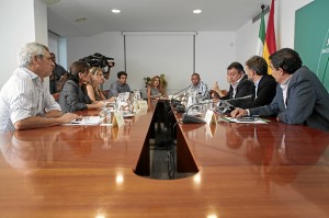 Reunión de la Comisión de Seguimiento y Participación del Plan de Choque por el Empleo. / Foto: José Carlos Palma