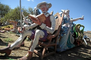 Don Quijote, una de las figuras de cabalgatas de Reyes que se exhiben en el Centro. / Foto: José Carlos Palma