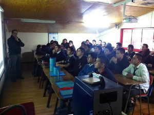 En Chile, explicando el proyecto. 