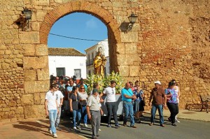 Los iliplenses acompañaron a la Virgen del Pino.