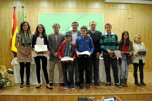 Foto de familia de la entrega de los premios solidarios. 