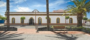 Fachada del Casino de Corrales. 