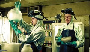 Jesse Pinkman y Walter White en el laboratorio.