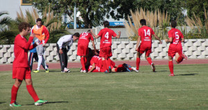 Los jugadores de La Palma celebran alborozados el tanto de Guarte. / Foto: G. A.