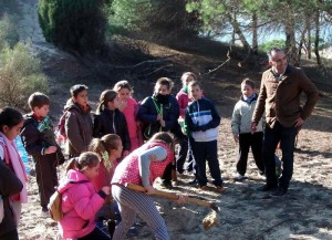 Los menores durante la actividad.