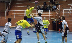 El Pedro Alonso Niño tuvo que emplearse a fondo para superar a un combativo Alarcos.