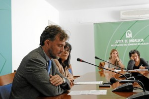 José Fiscal y José González, en rueda de prensa. 