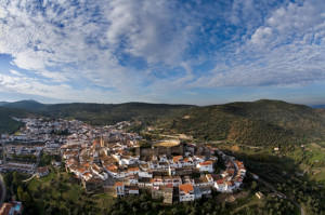 Vista de la localidad de Aroche.