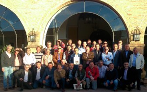 Foto de familia del homenaje. 