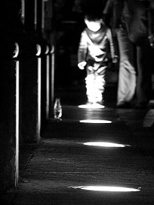 Las marimantas paseaban por las calles de noche. / Foto: denguecortos.blogspot.com