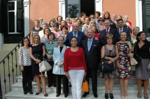 Foto de familia del acto. 