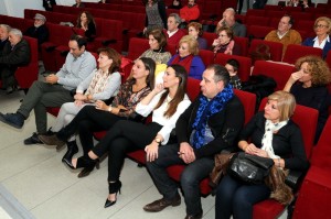 Público asistente al acto, celebrado en la Casa Colón.