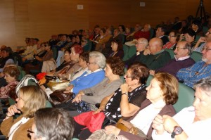 Asistentes al acto inaugural.