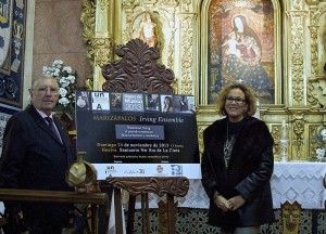 Manuel Romeu, presidente de la Hermandad de la Cinta, y Yolanda Pelayo, directora de la sede de La Rábida - UNIA.