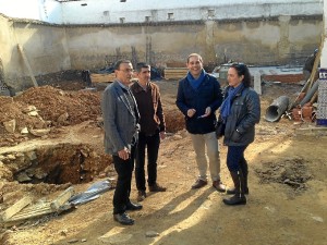 Caraballo ha visitado las obras que e están llevando a cabo en Galaroza.