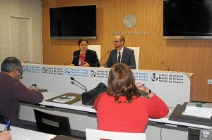 Manuela de Paz y Pedro García en rueda de prensa.