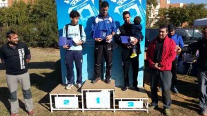 Adrián Andivia domina el Circuito Corredor Completo en categoría masculina.