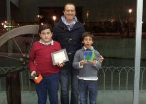 Yeray Nieto y Rubén Maravert, junto al monitor de carrera Javier Pavón Millán.