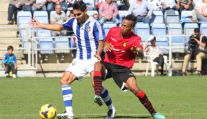 Dimas junto a N 'Sue durante el Recre-Mallorca. / Foto: Josele Ruiz.