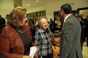 Inmaculada González e Isabel Naylor participaron en la lectura. 