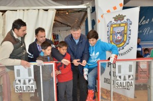 Inauguración de la pista de patinaje sobre hielo de Palos. 