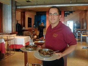 El jamón, las coquinas y las gambas con la estrella en los menús navideños. 