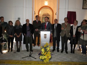 El alcalde de la localidad durante su discurso inaugural.