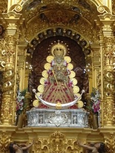 La Virgen del Rocío vestida de Navidad.