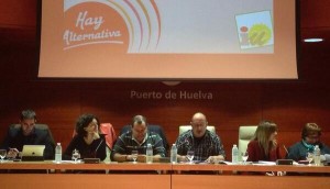 La conferencia Comunicación de IU se ha celebrado en las Cocheras del Puerto.