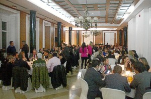 Salón de Chimeneas durante la cena.