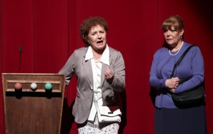 Junto a Beatriz Carvajal en la obra de teatro 'Las chicas del calendario'. / Foto Jaime Villanueva