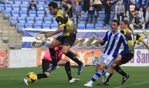 Arana tiene claro que al Sabadell se le hubiera ganado si el Recre no se queda en inferioridad. / Foto: Josele Ruiz.