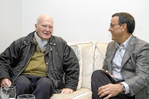 Un momento de la visita de Francico Oliva con Ignacio Caraballo. 