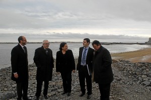 Visita del consejero de Economia a las obras de ampliacion muelle ingeniero Juan Gonzalo Proyecto Onubaport.