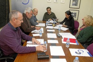 Reunión de una de las comisiones de trabajo del CES.