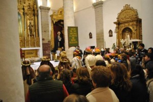 Adoración de los Reyes al Niño Jesús.