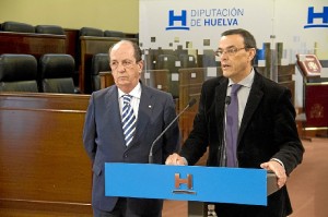 José Manuel Barranco e Ignacio Caraballo han presentado la oferta de Huelva en Fitur. 