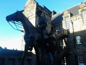 Asegura que Edimburgo es una ciudad bonita.