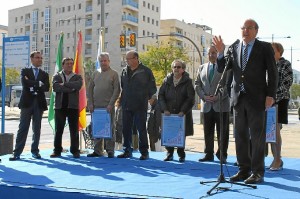 Foto de familia del acto. 