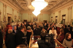 La inauguración de la exposición ha contado con gran afluencia de público. 