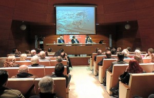 Manuela de Paz explicó la potencialidad del Puerto de Huelva.