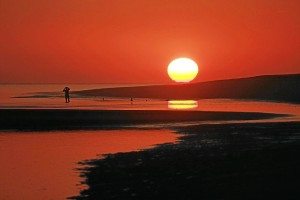 La belleza y cercanía a la ciudad de Huelva y a la vecina Portugal, dos de sus atractivos.