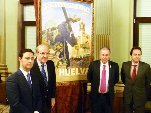 José Luís Delgado, Pedro Rodríguez, Antonio González y Manuel Remesal junto al Cartel