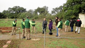 Visita de Esperanza Cortés a la escuela taller. 