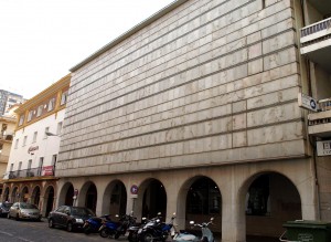 El acto tiene lugar en la Biblioteca Provincial de Huelva. 