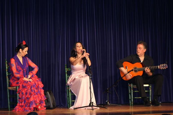 La bailaora Yolanda Lorenzo, la cantaora Laura Vital y el guitarrista Eduardo Rebollar.